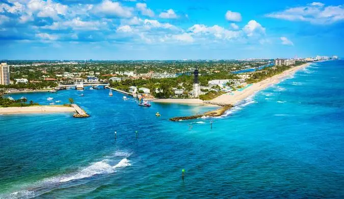Hillsboro lighthouse near the lighthouse point plumbing services coastline.